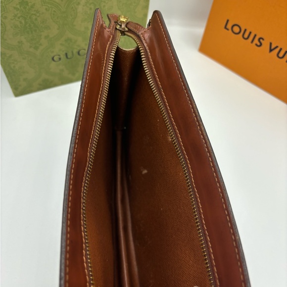 Louis Vuitton Vintage Pochette Clutch - Picture 11 of 14